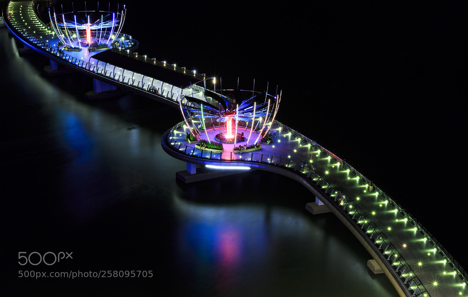 Canon EOS 70D sample photo. Walking bridge photography