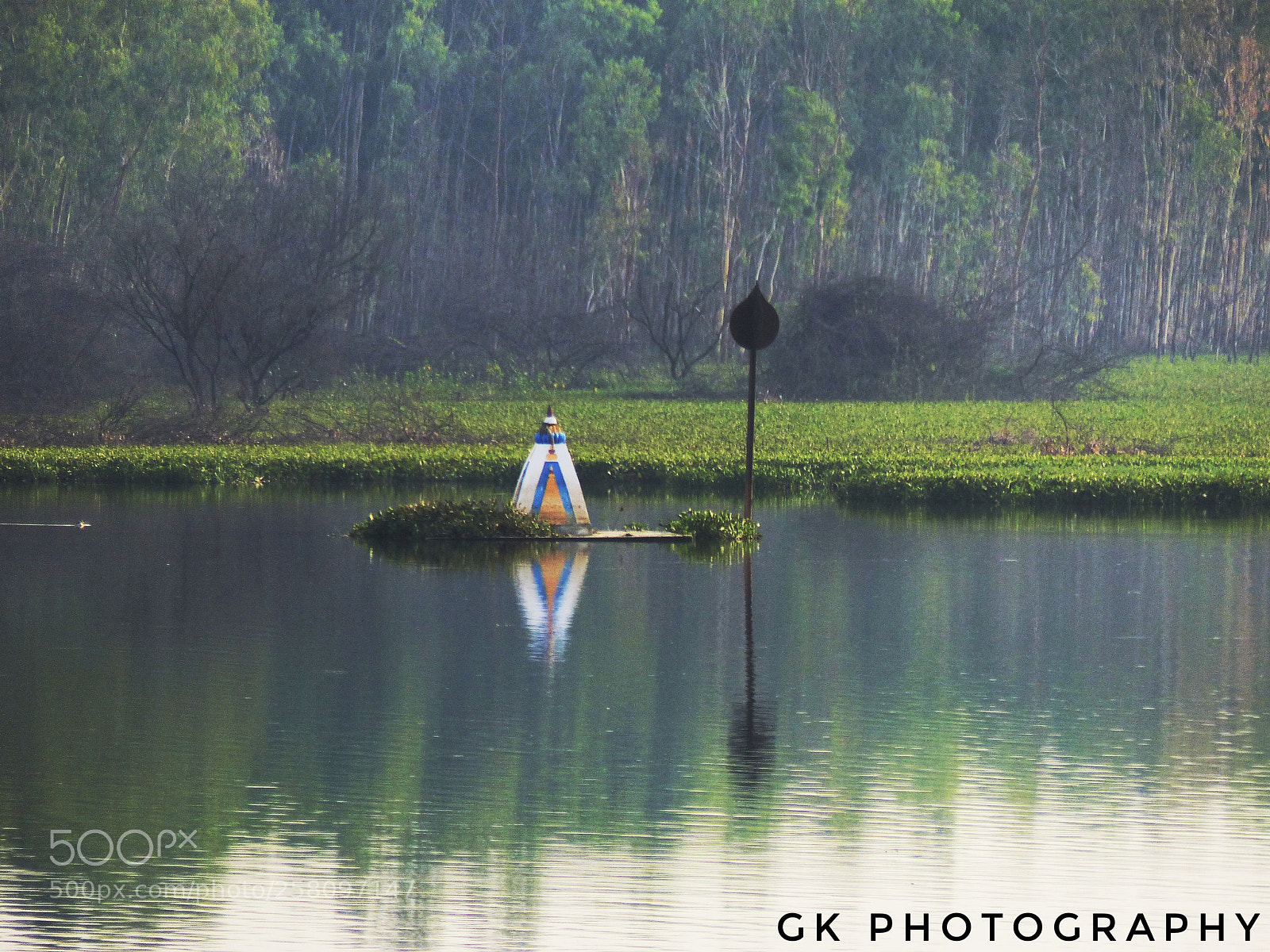 Panasonic Lumix DMC-FZ200 sample photo. Temple in water photography