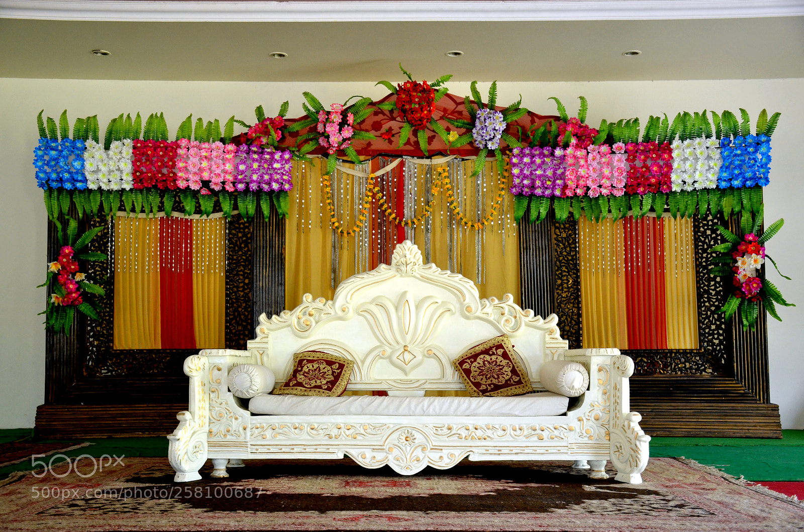 Nikon D7000 sample photo. Wedding sofa photography