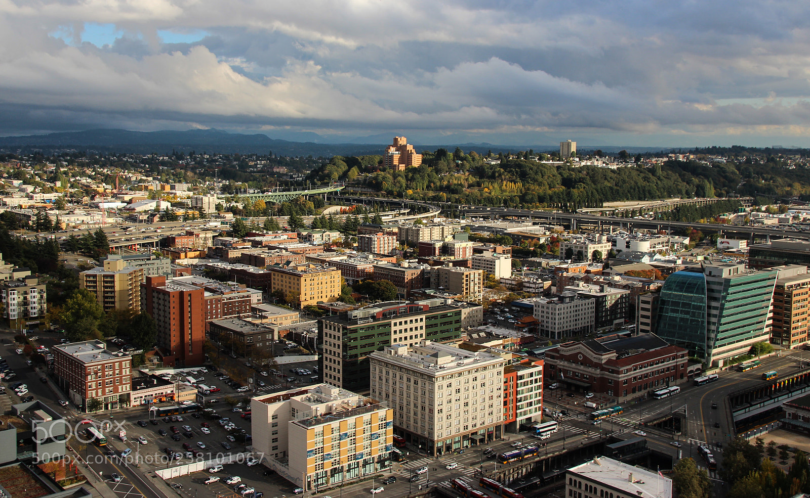 Canon EOS 600D (Rebel EOS T3i / EOS Kiss X5) sample photo. Clouds over seattle photography