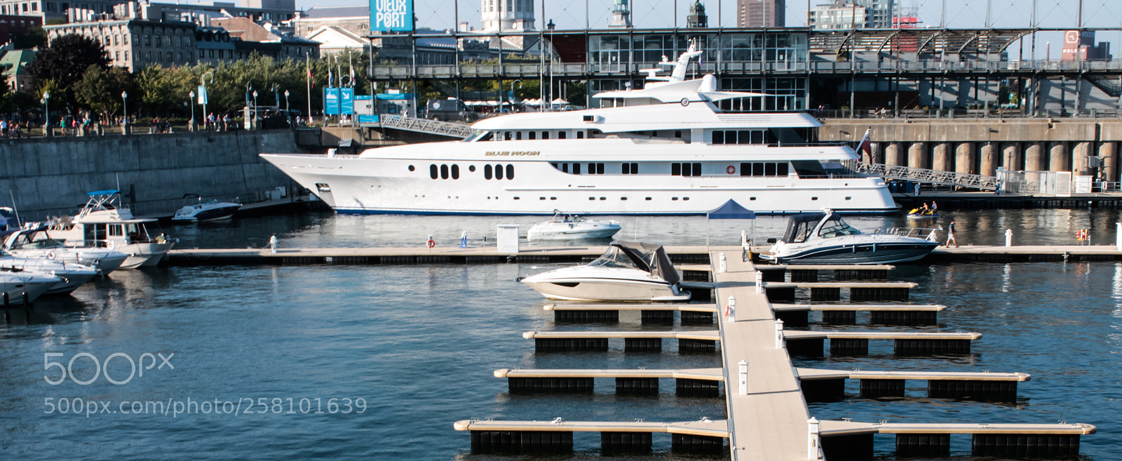 Canon EOS 1100D (EOS Rebel T3 / EOS Kiss X50) sample photo. Big boat photography