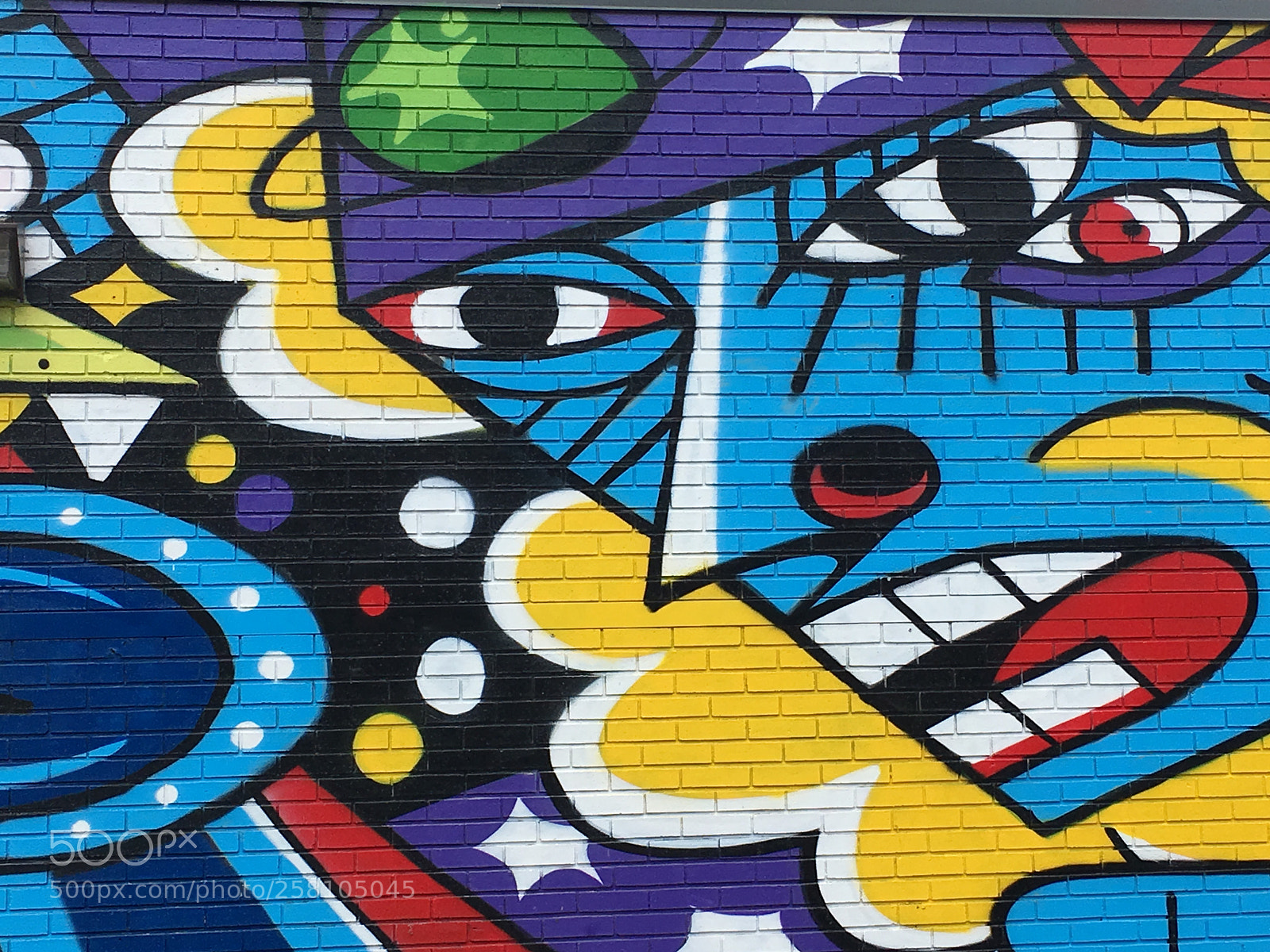 Apple iPhone SE sample photo. Modern graffiti photography