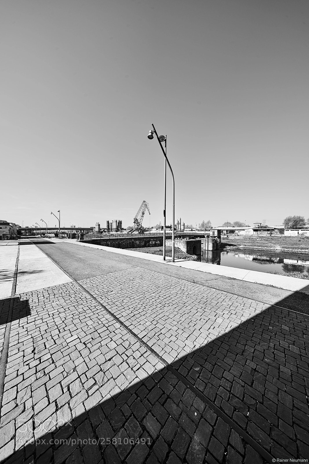 Sony a7R II sample photo. Jungbusch 66 b&w photography