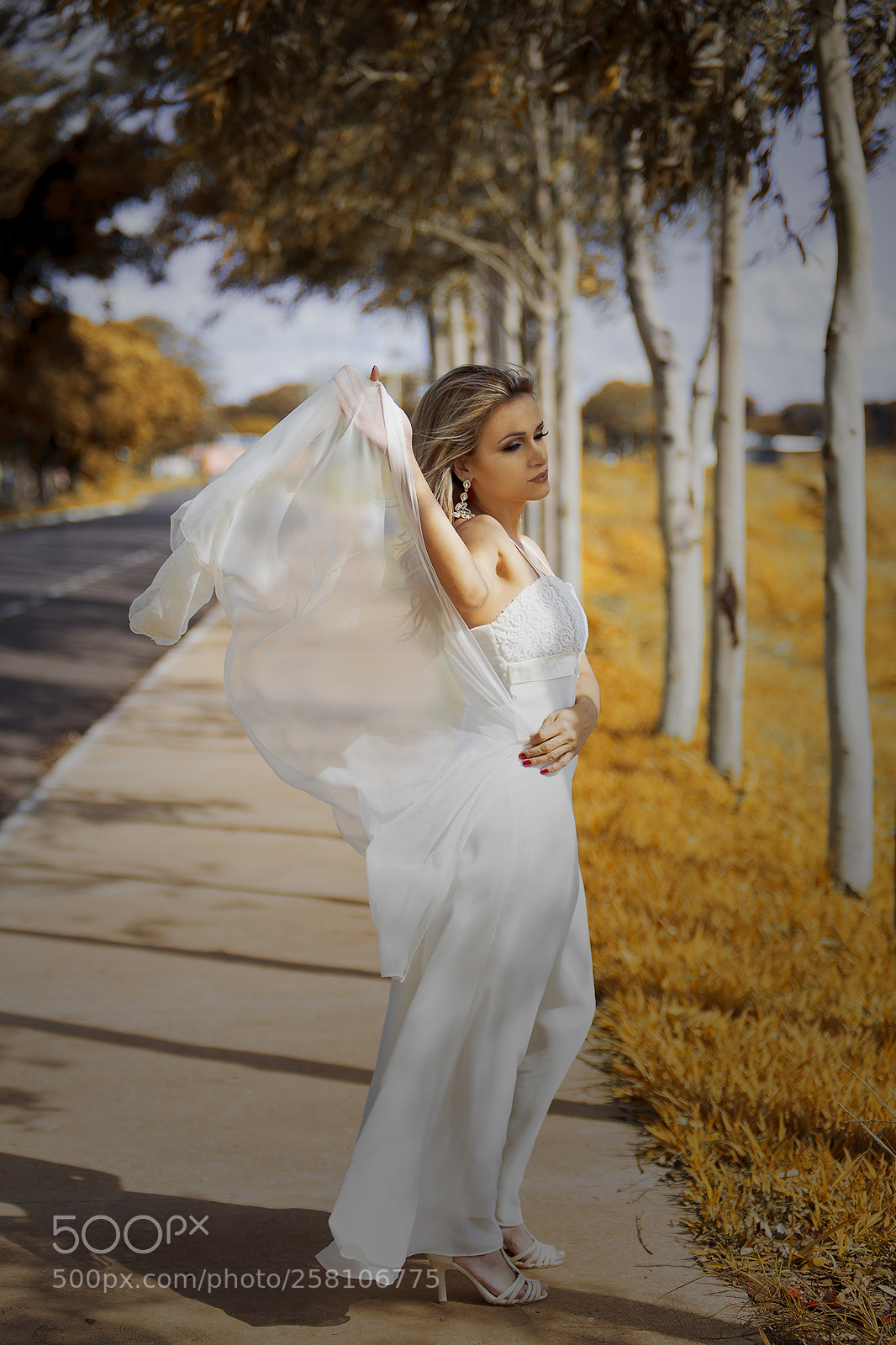 Canon EOS 6D sample photo. White photography