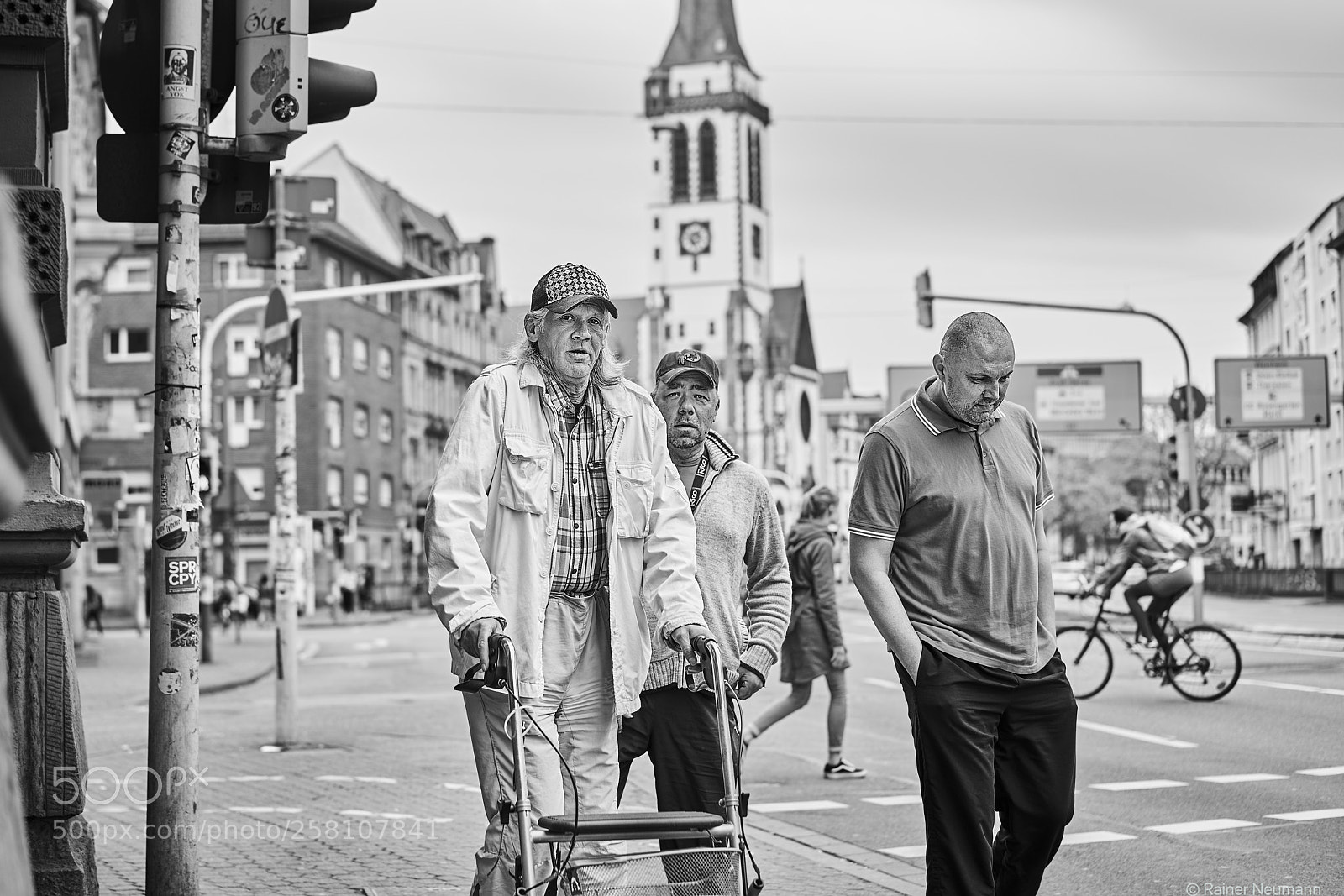 Sony a7R II sample photo. 3 männer b&w photography