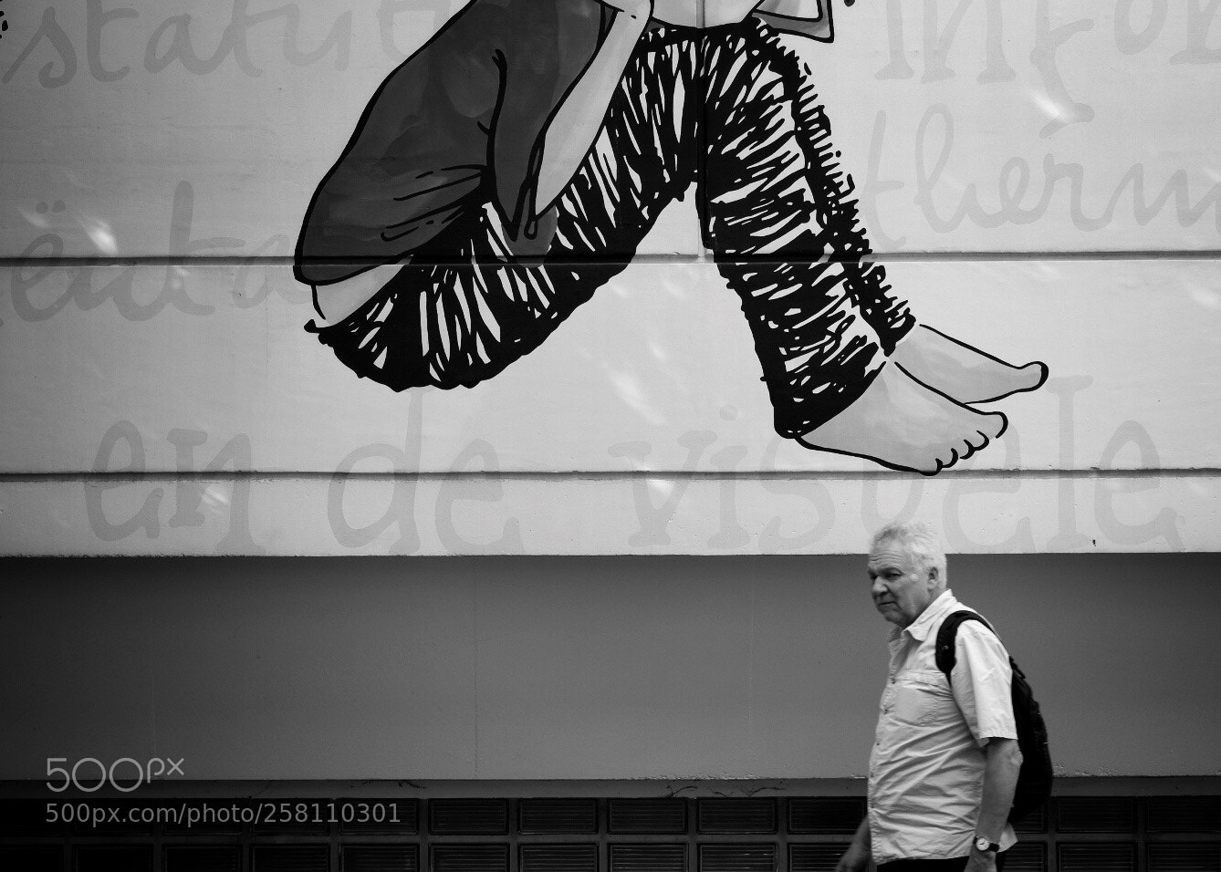 Fujifilm X-T20 sample photo. Two feet under photography