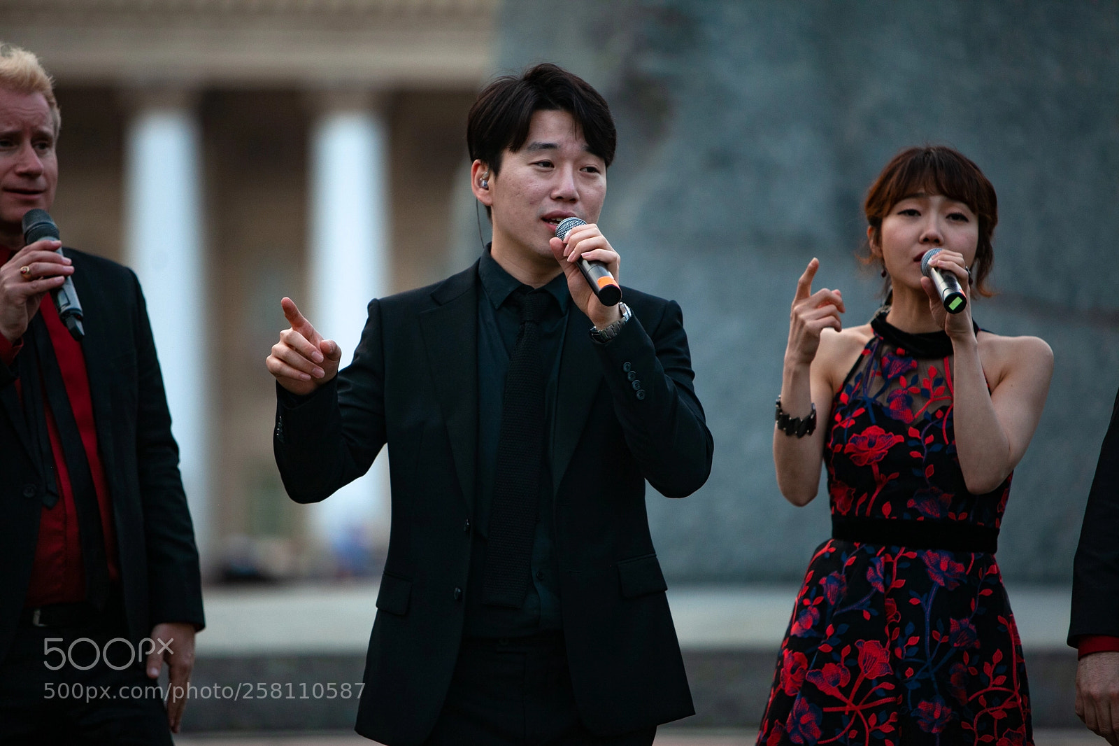 Canon EOS 5D Mark II sample photo. Maytree in moscow photography