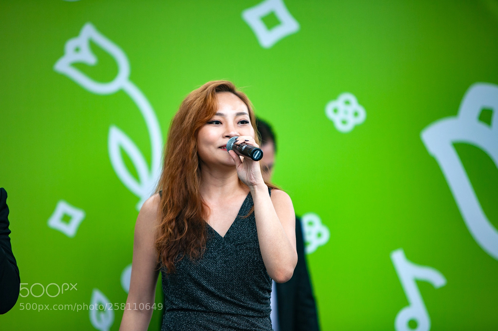 Canon EOS 5D Mark II sample photo. Maytree in moscow photography
