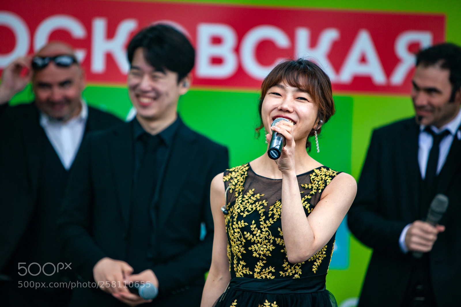Canon EOS 5D Mark II sample photo. Maytree in moscow photography