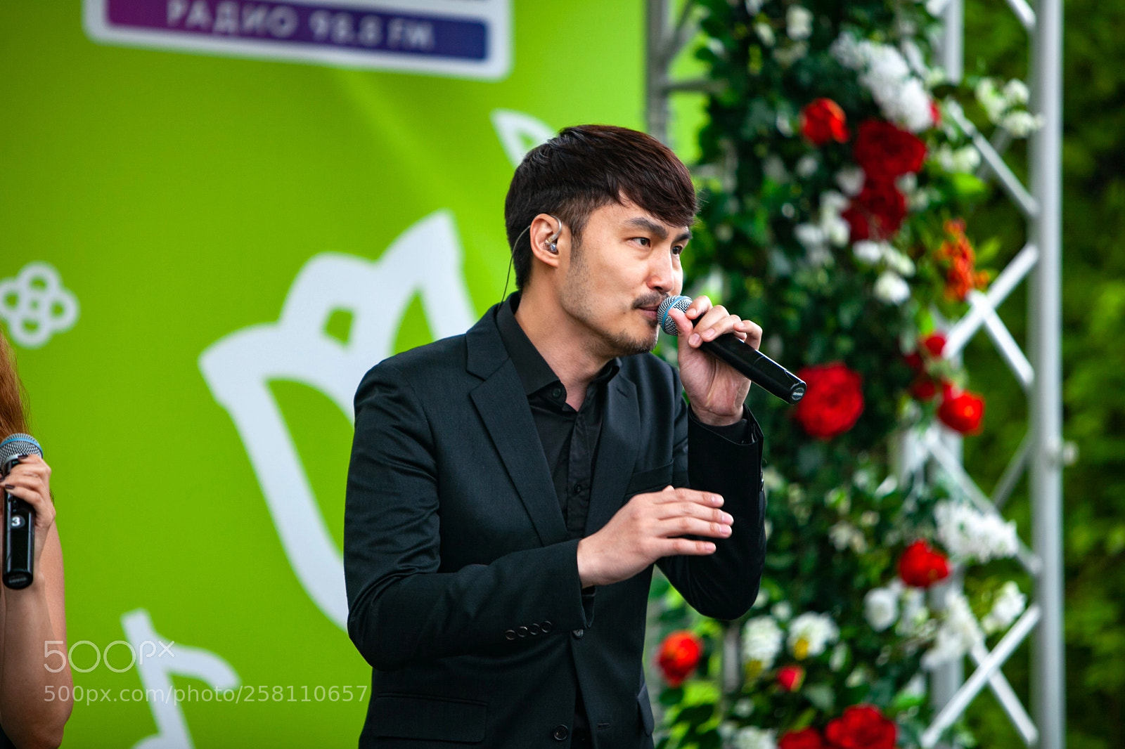 Canon EOS 5D Mark II sample photo. Maytree in moscow photography