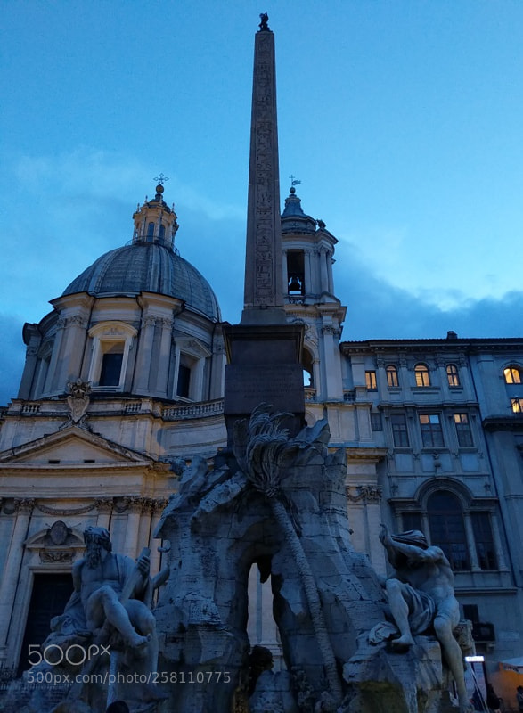 Google Pixel 2 XL sample photo. Spqr.bernini.contro.borromini photography