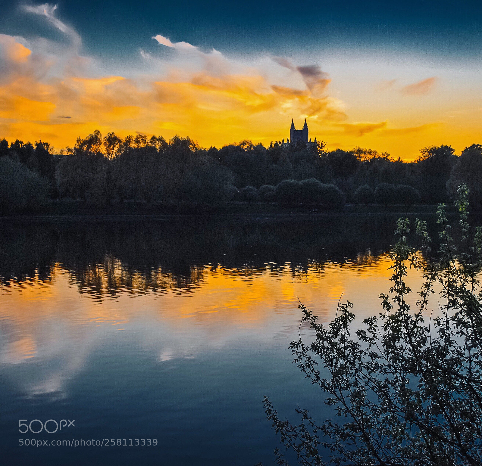 Nikon D3000 sample photo. Crazy moscow sunset ?? photography