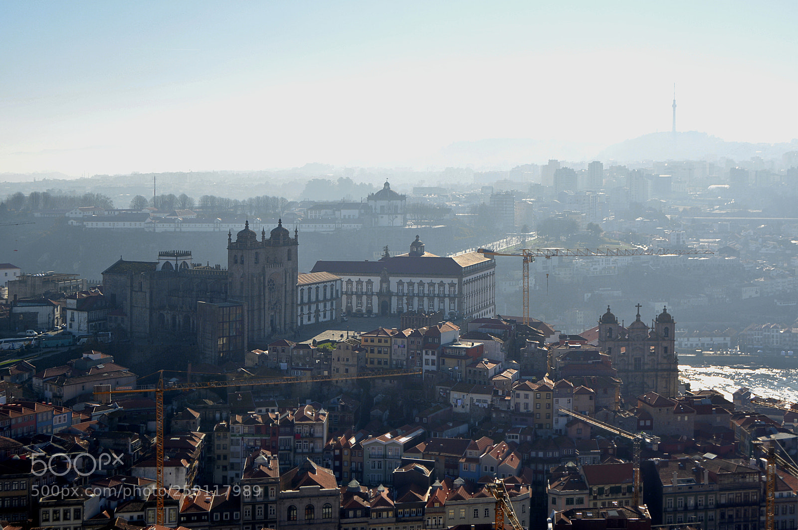 Nikon D5200 sample photo. Sunrise in porto photography