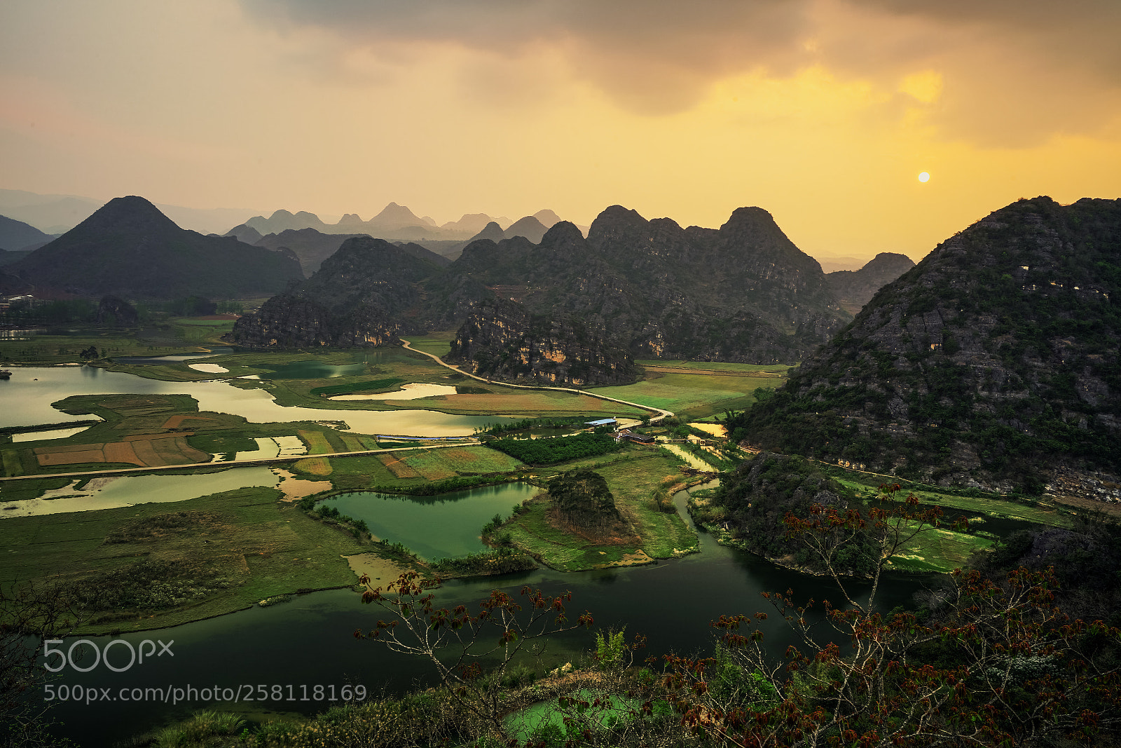 Sony a7R II sample photo. Sunset over puzhehei,yunnan. photography