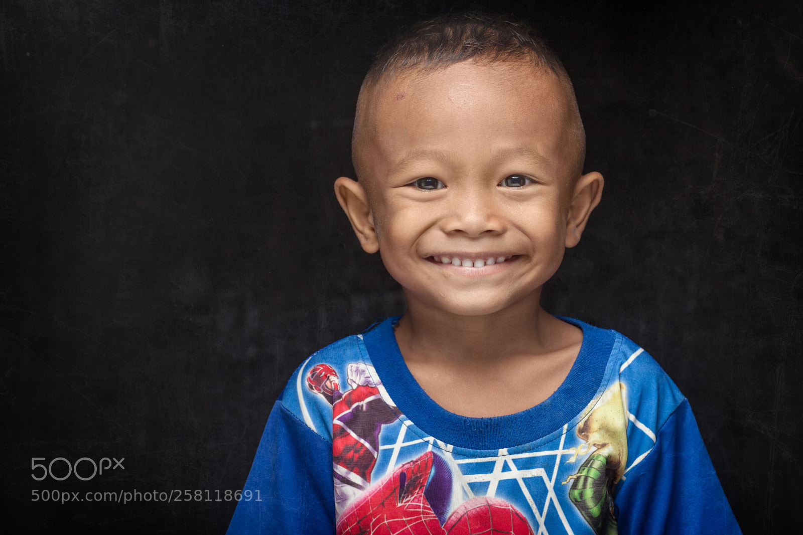 Canon EOS 5D Mark II sample photo. Smile photography