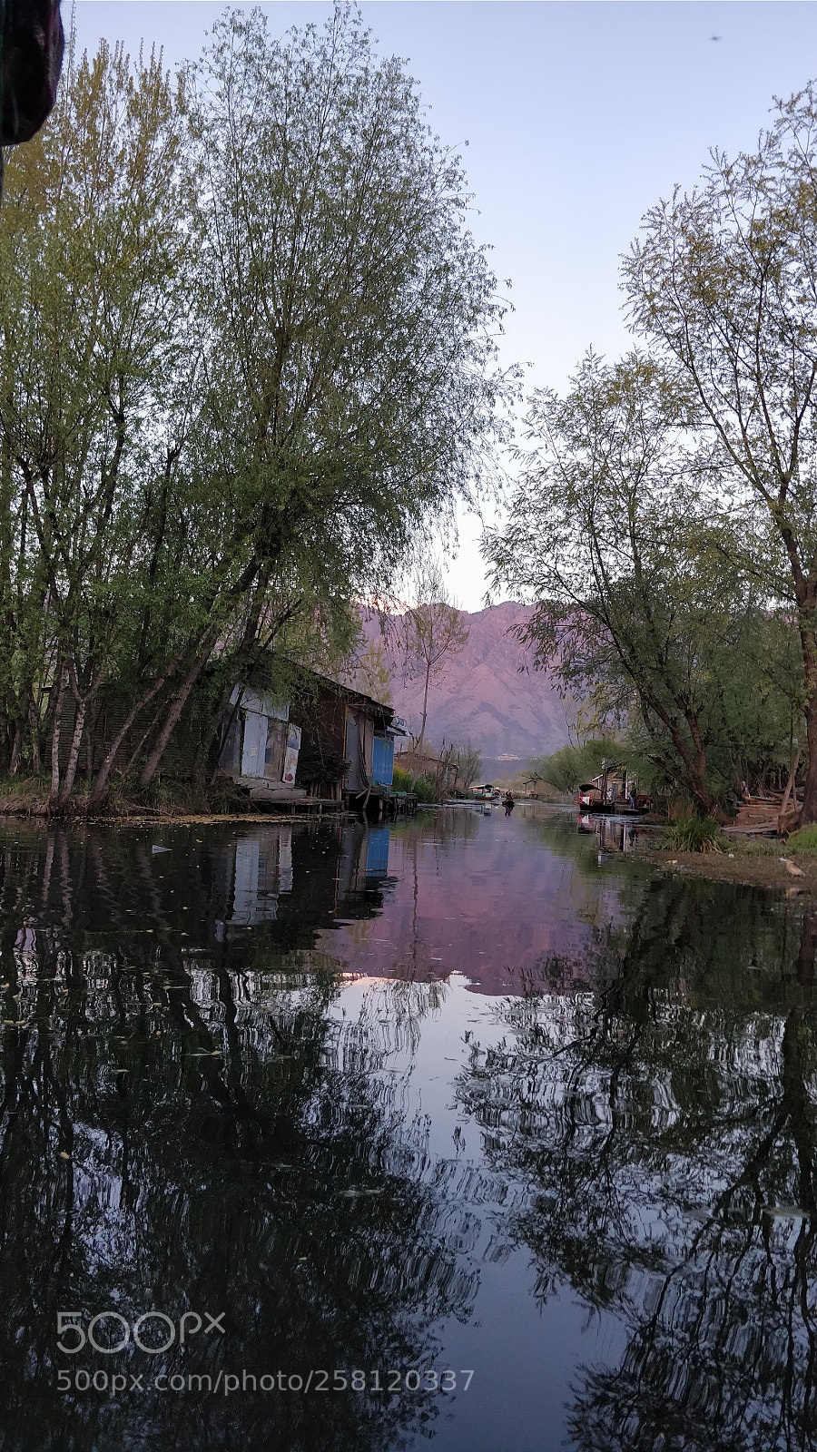 OnePlus 5 sample photo. Reflection photography