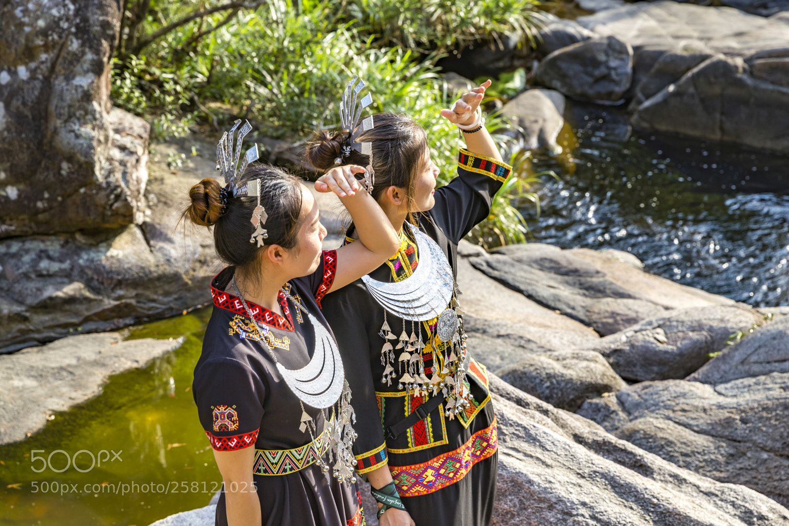 Canon EOS 6D sample photo. Girl of li ethnic photography