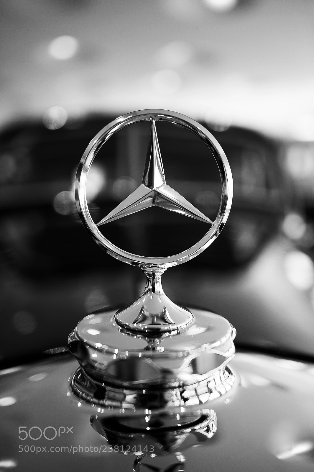 Nikon D4 sample photo. Mercedes-benz museum : stuttgart : germany photography
