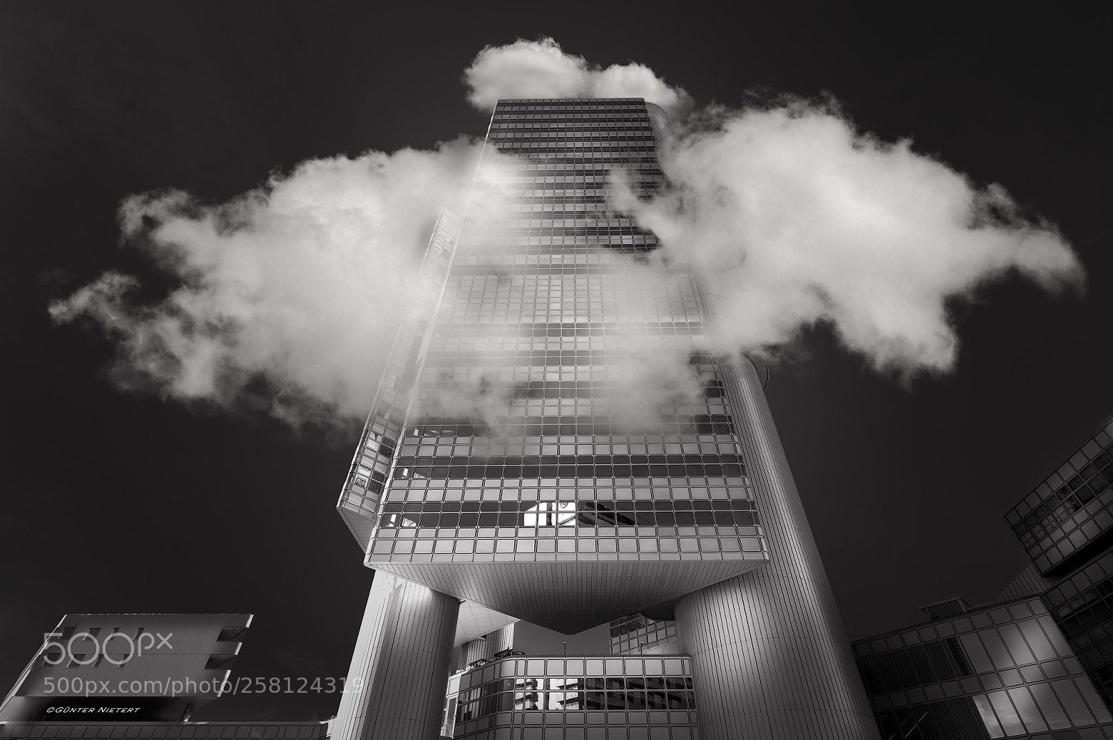 Canon EOS 5D Mark IV sample photo. Hbv tower munich photography