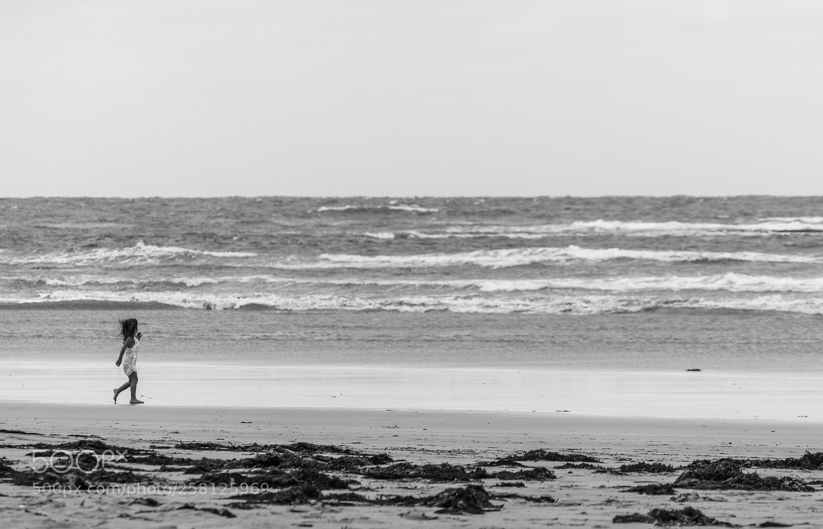 Canon EOS 600D (Rebel EOS T3i / EOS Kiss X5) sample photo. Looking at the sea photography