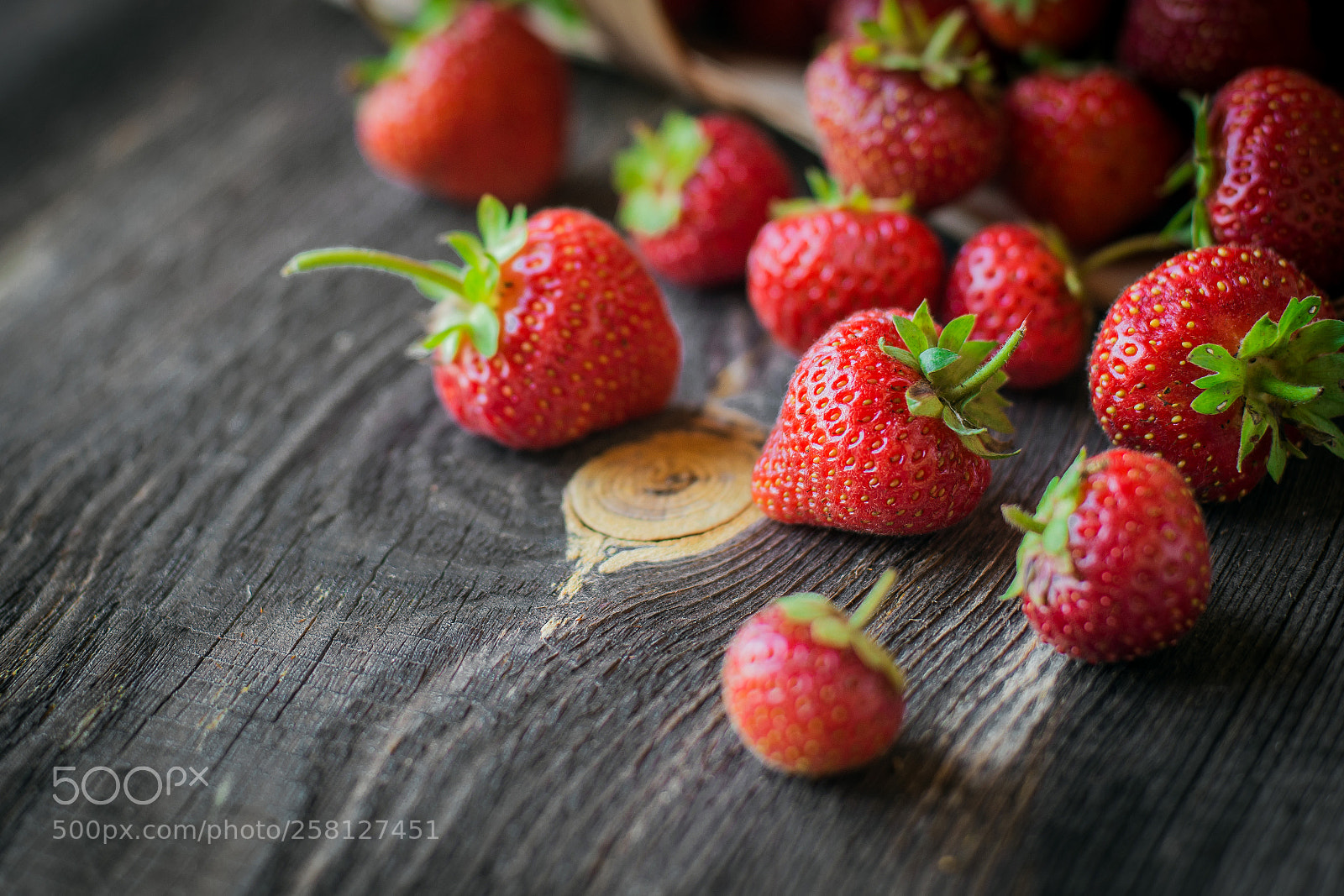 Nikon D800 sample photo. Strawberry is scattered from photography