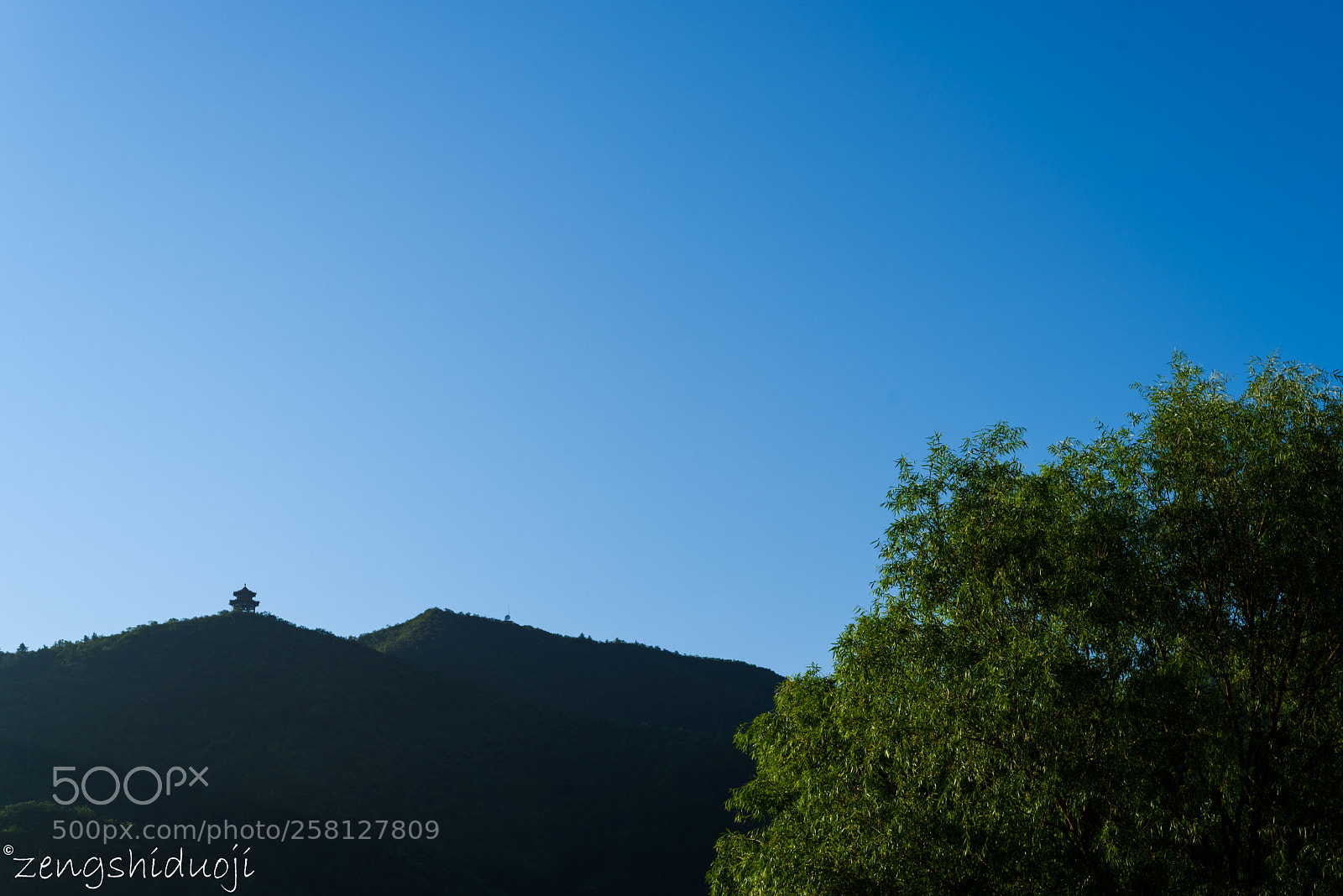 Nikon D750 sample photo. 看山 photography