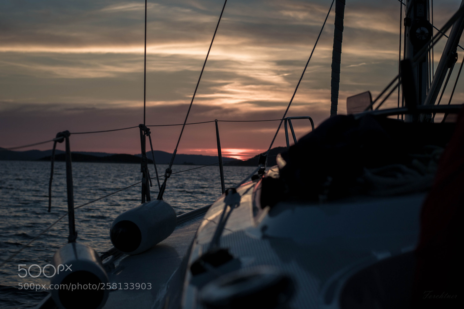 Nikon D3100 sample photo. Sunsat sails photography