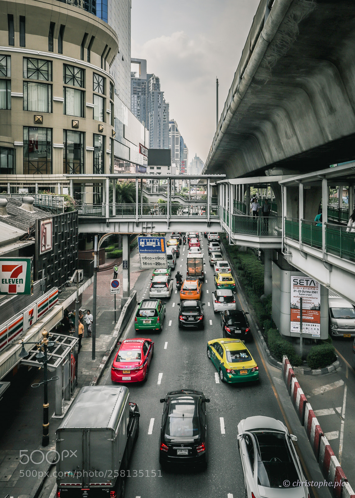 Canon EOS 6D Mark II sample photo. Asoke bangkok photography