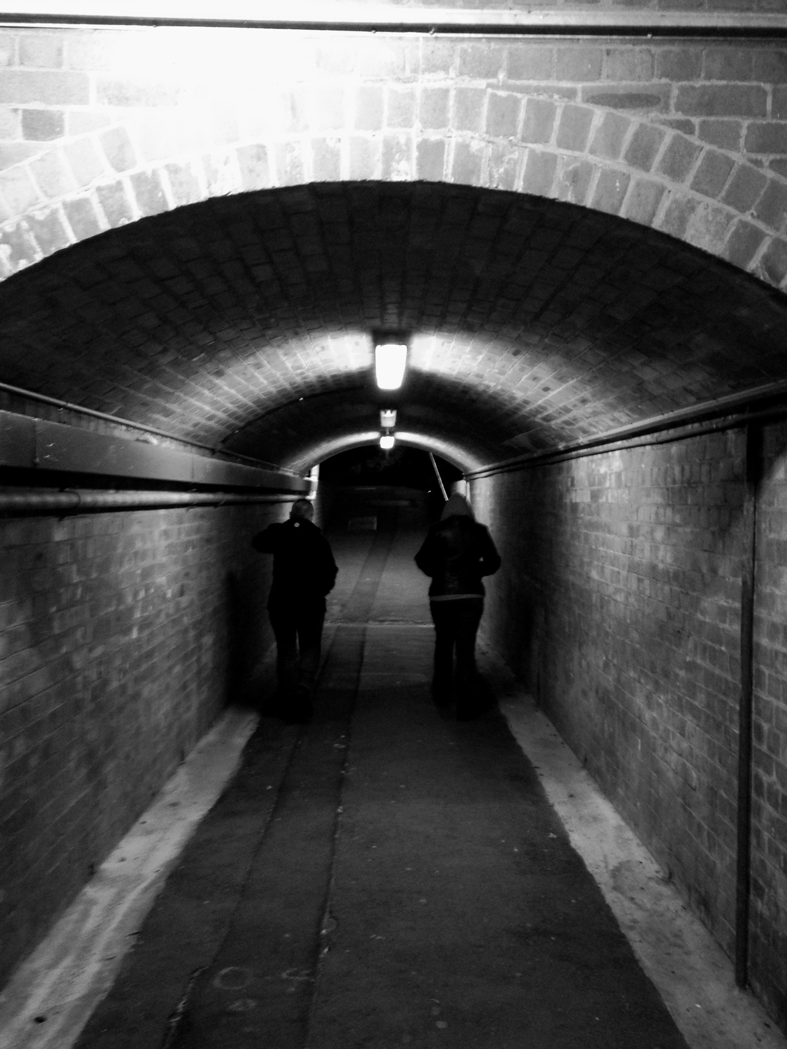 Apple iPhone 5c sample photo. Through the tunnel photography
