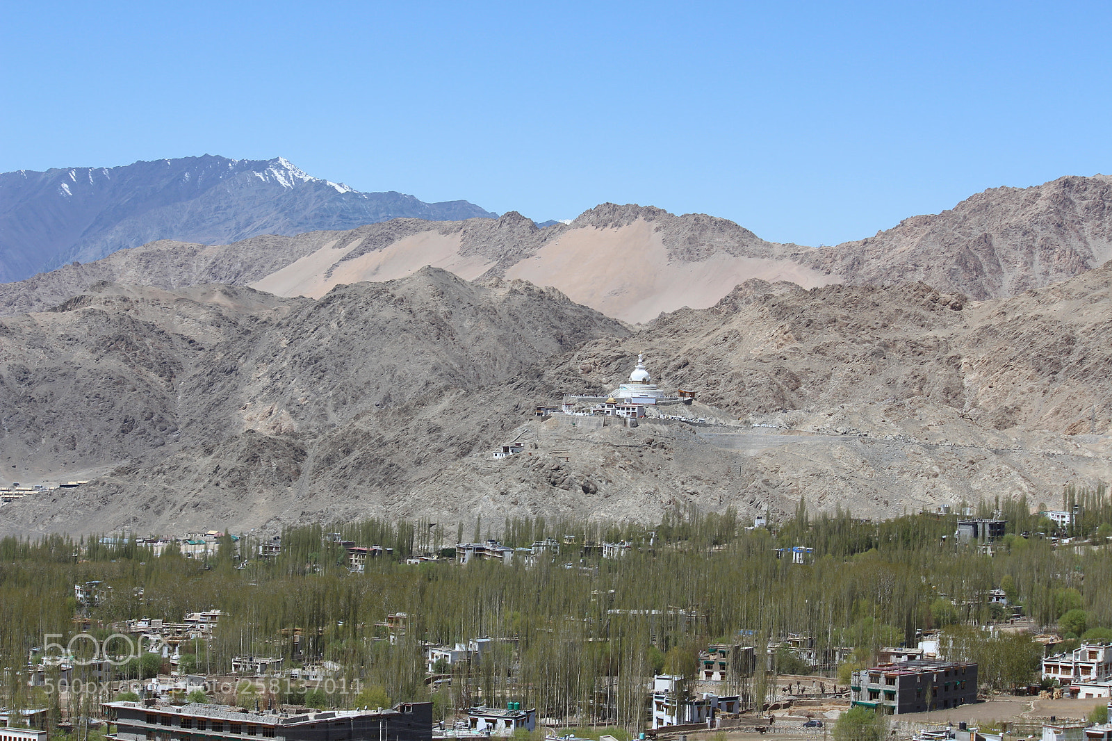 Canon EF-S 55-250mm F4-5.6 IS II sample photo. Shanti stupa photography
