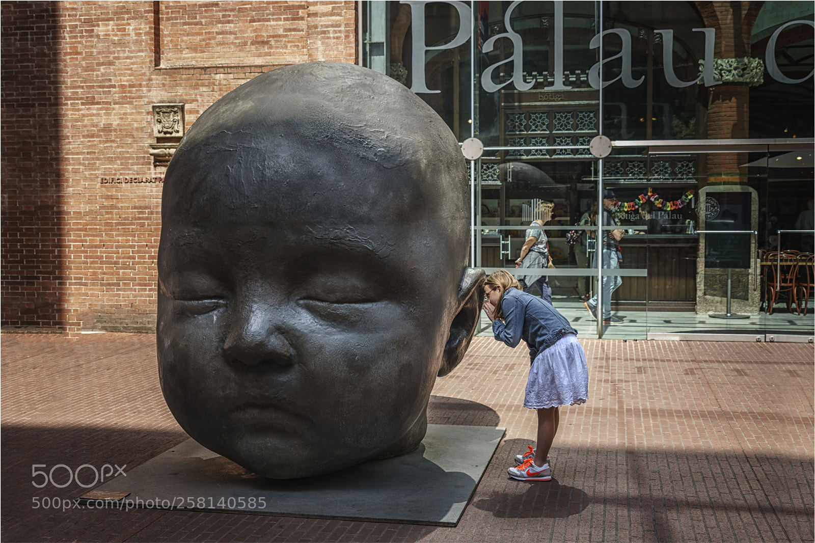 Sony a7 II sample photo. Mayo barcelona photography