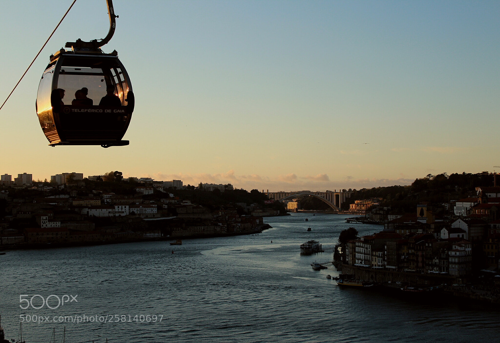 Canon EOS 1200D (EOS Rebel T5 / EOS Kiss X70 / EOS Hi) sample photo. Porto photography