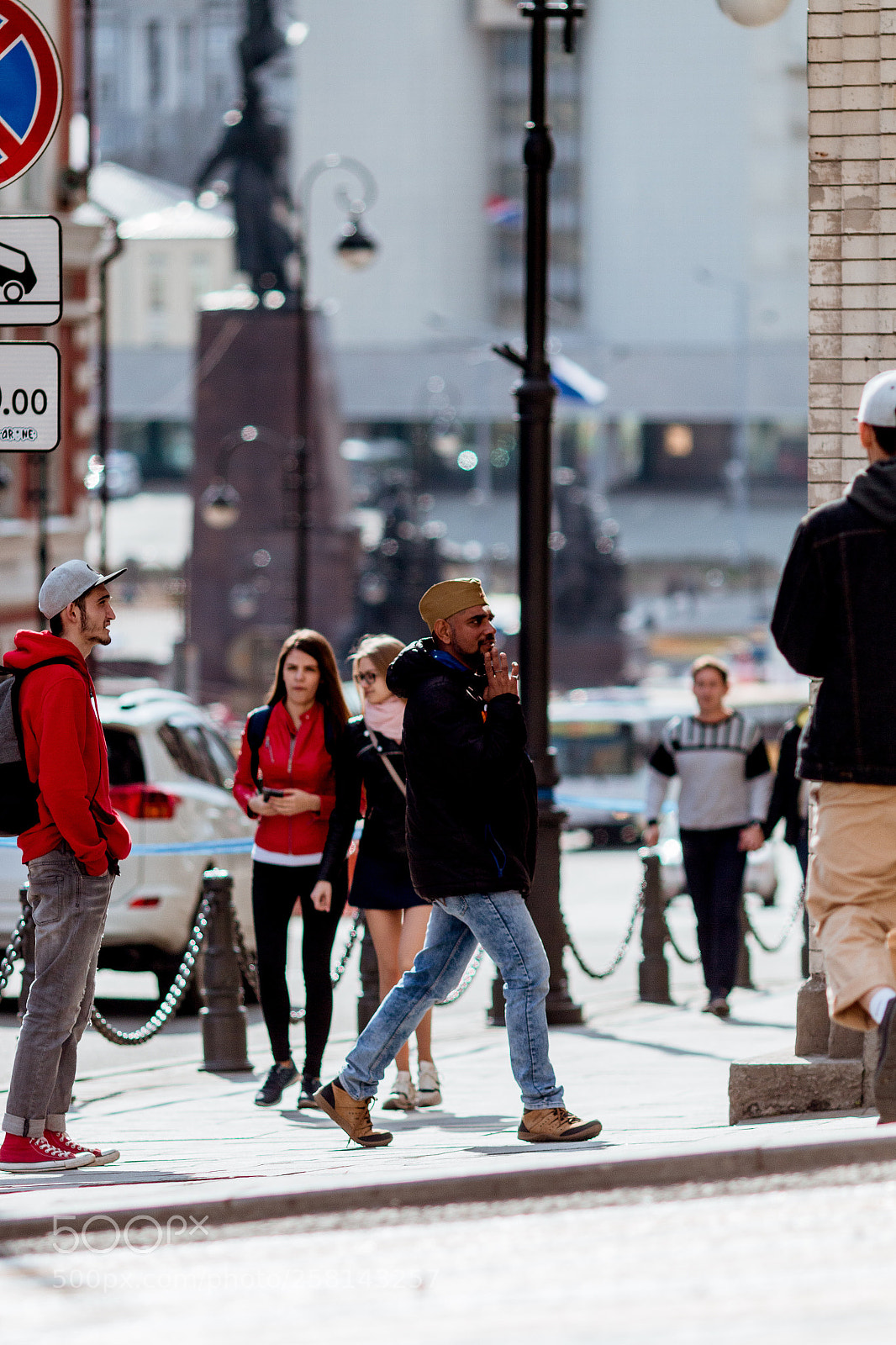 Canon EOS 70D sample photo. Odd man photography
