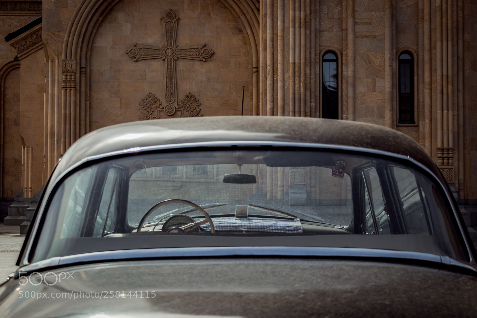 Canon EOS 80D sample photo. Old car rear view photography