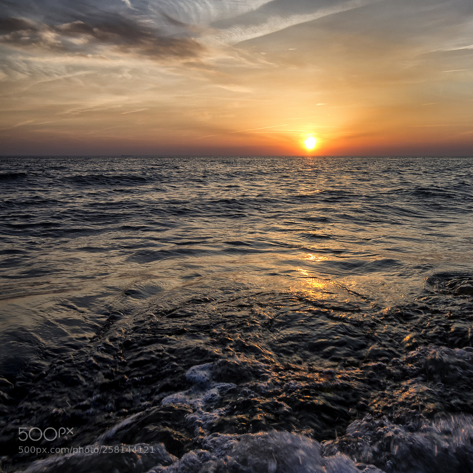 Canon EOS 100D (EOS Rebel SL1 / EOS Kiss X7) sample photo. Sunset over a wave photography