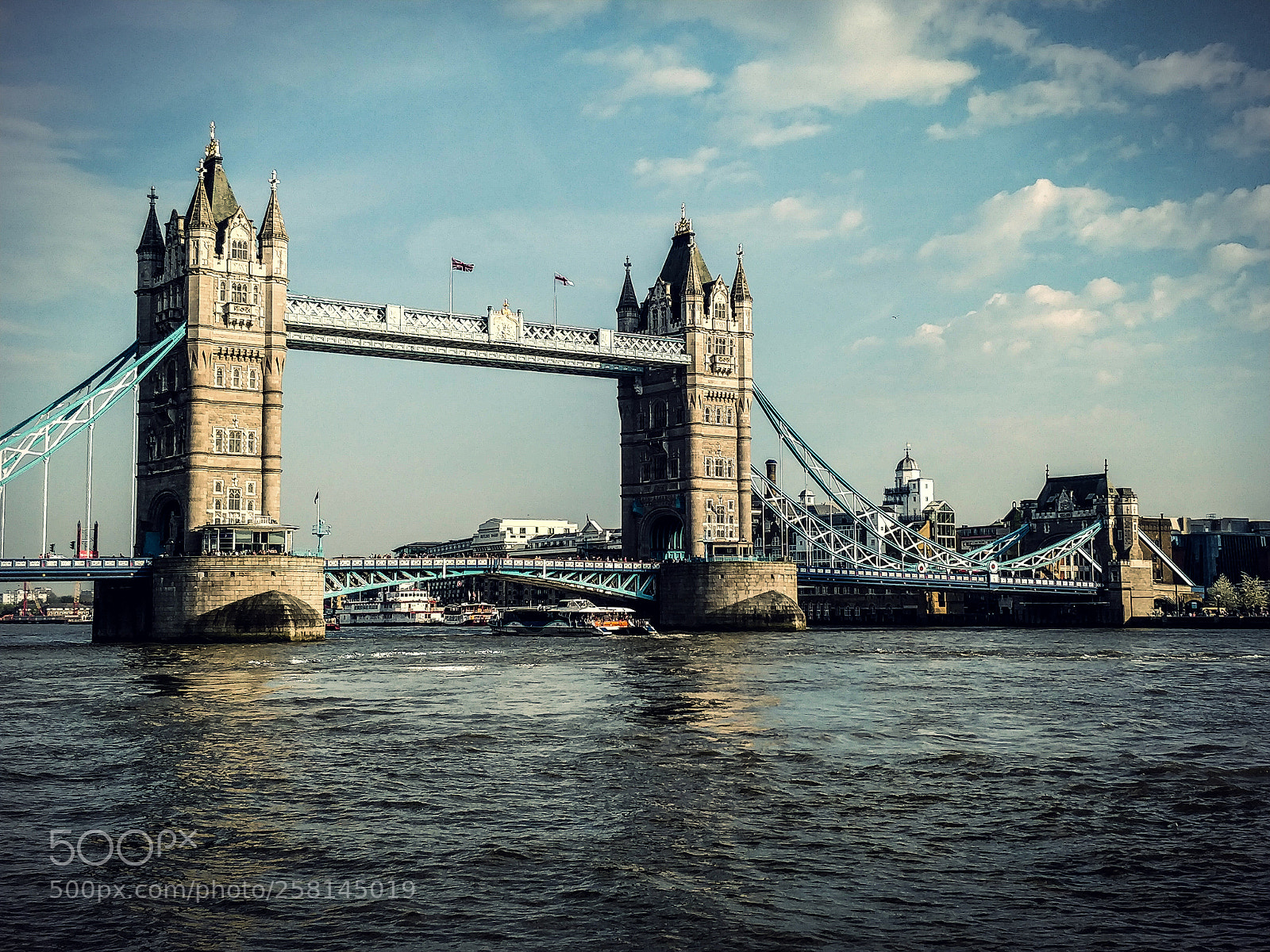 OnePlus 5 sample photo. Tower bridge photography