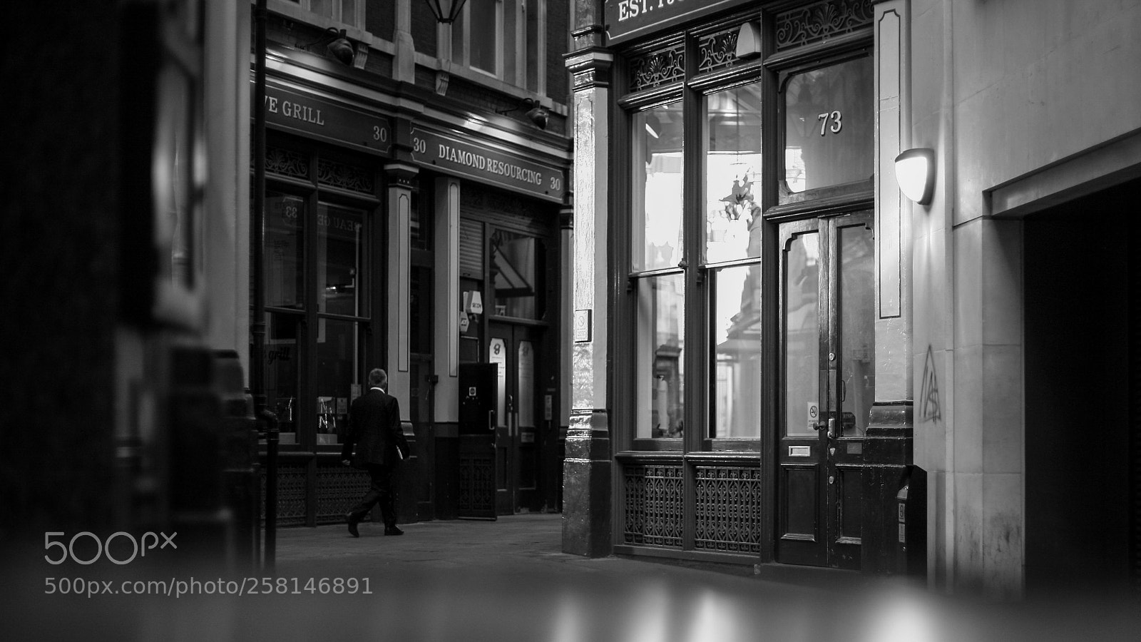 Canon EOS 5D sample photo. London street photography photography