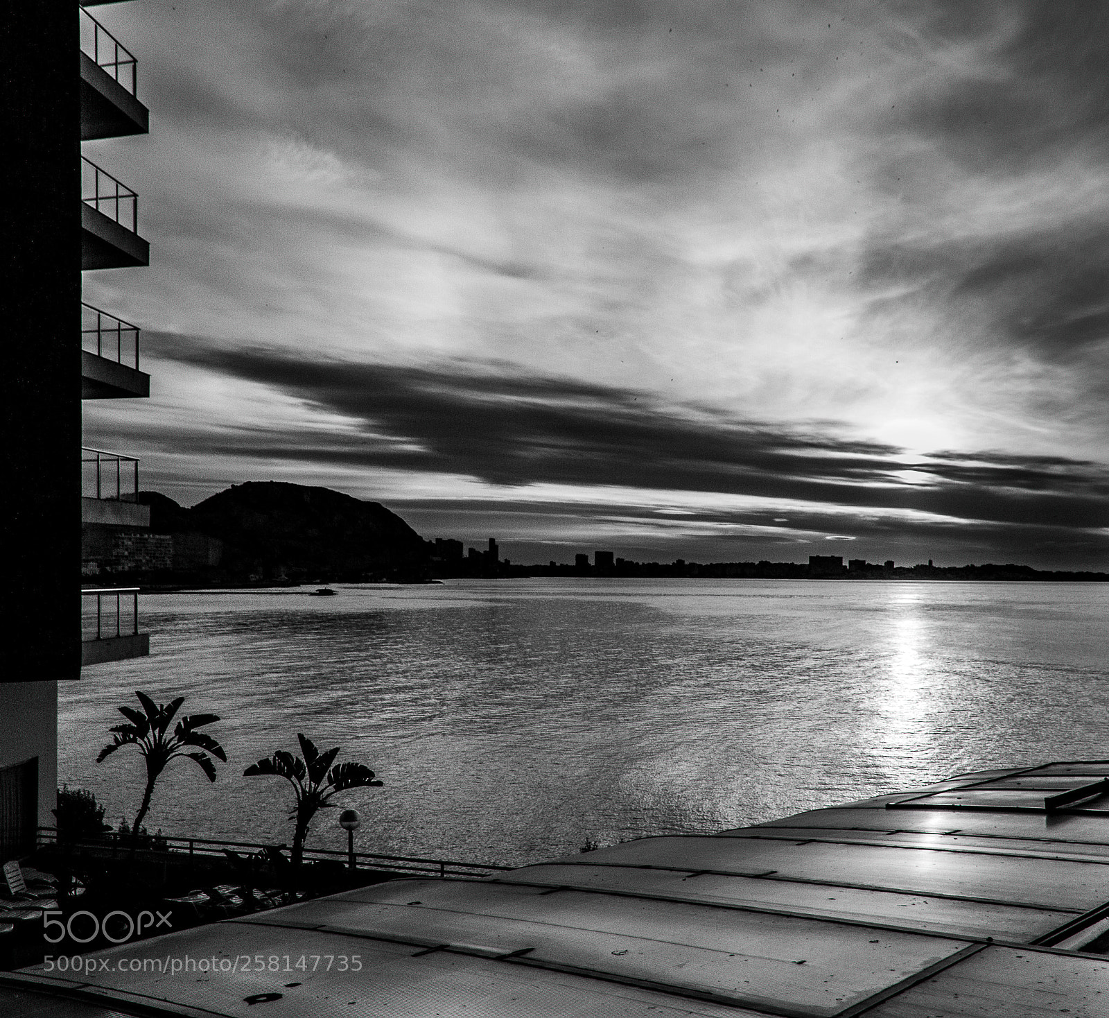 Canon EOS 7D sample photo. Dark sunrise photography
