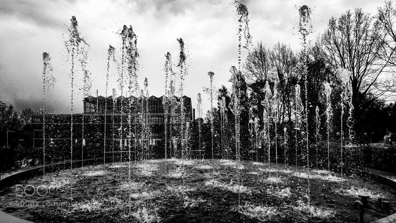 Sony ILCA-77M2 sample photo. Fountain photography