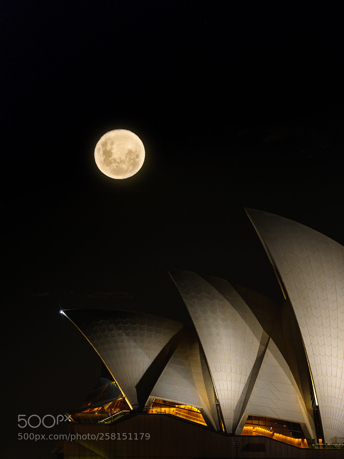 Fujifilm X-H1 sample photo. Moon over the sails photography