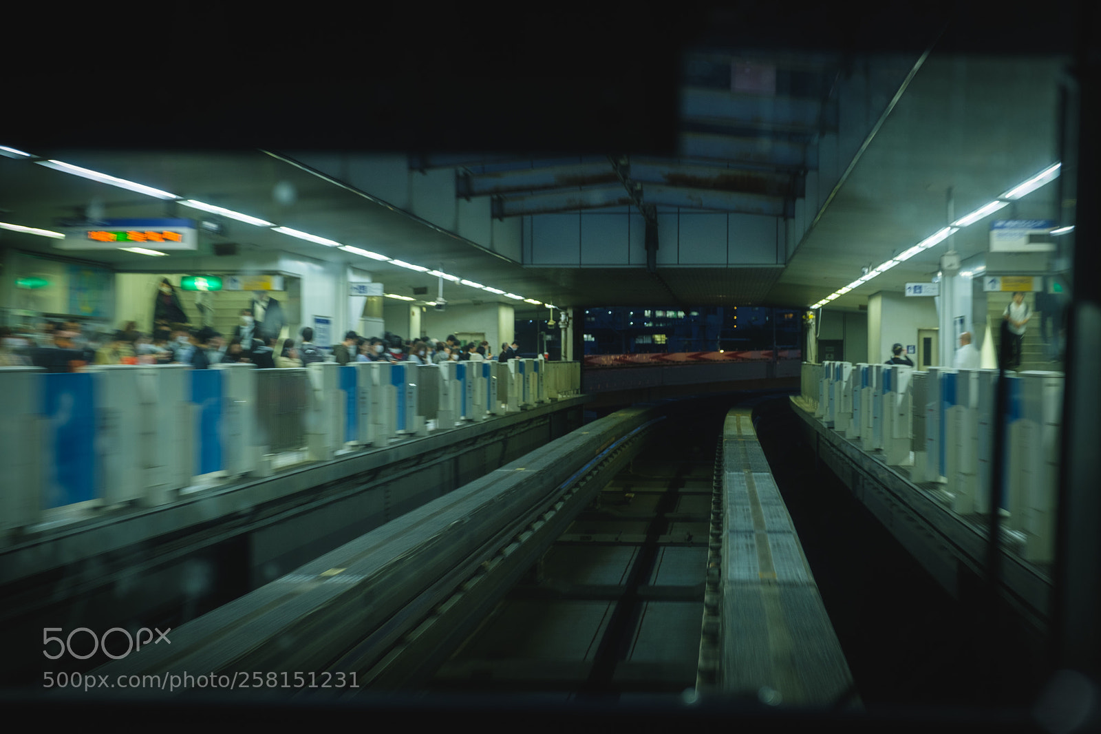 Fujifilm X-H1 sample photo. Leaving the station photography