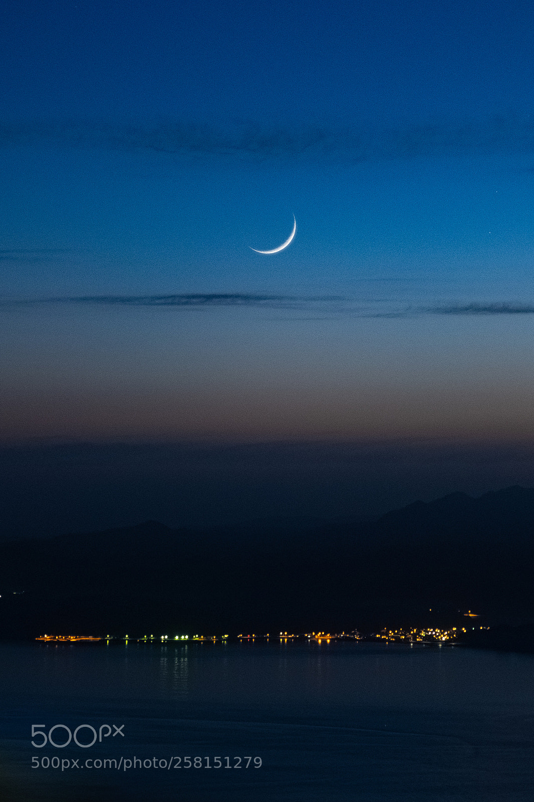 Fujifilm X-H1 sample photo. Cresent moon over town photography