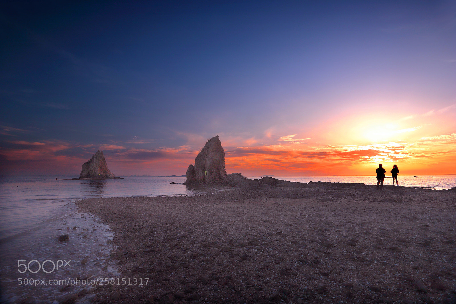 Canon EOS 6D Mark II sample photo. A couple on sunset photography