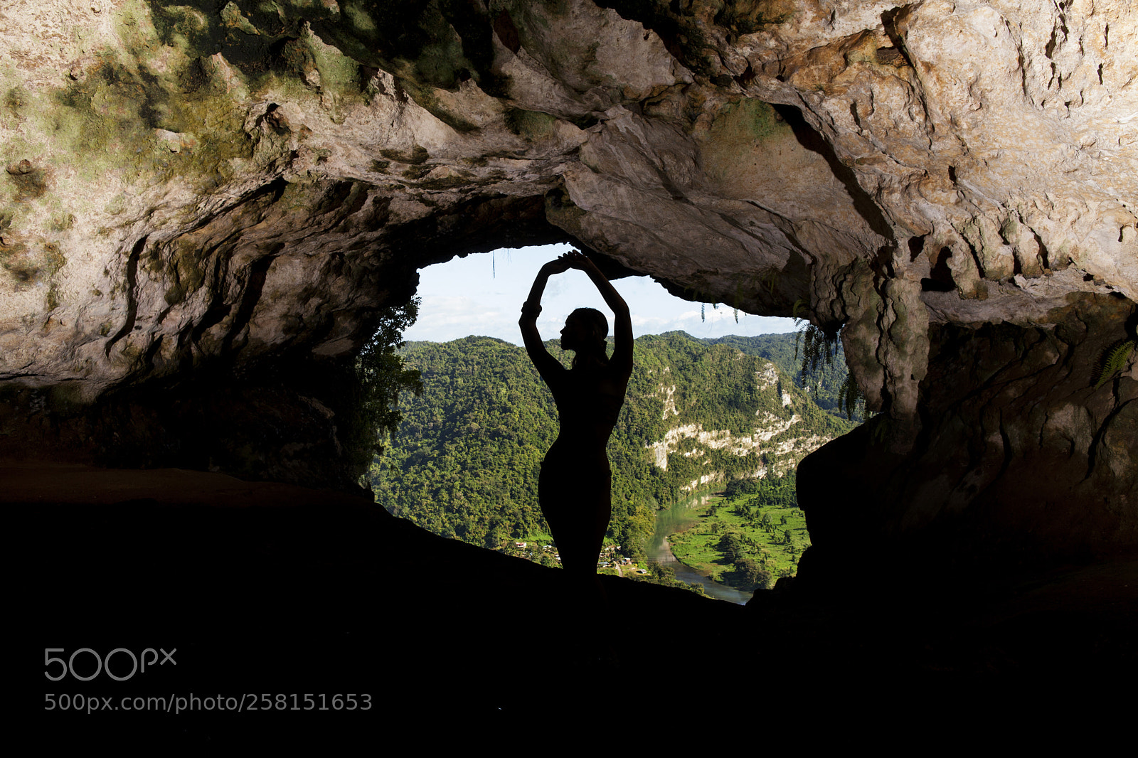 Canon EOS 5D Mark II sample photo. Cueva ventana photography