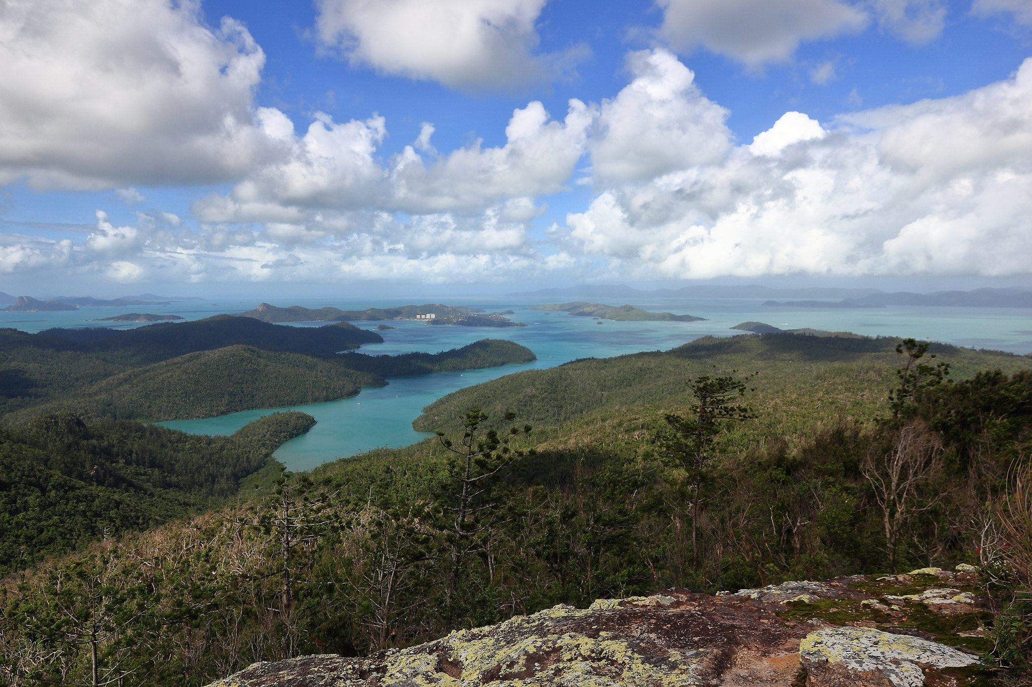 Canon EOS 550D (EOS Rebel T2i / EOS Kiss X4) sample photo. Whitsunday peak photography