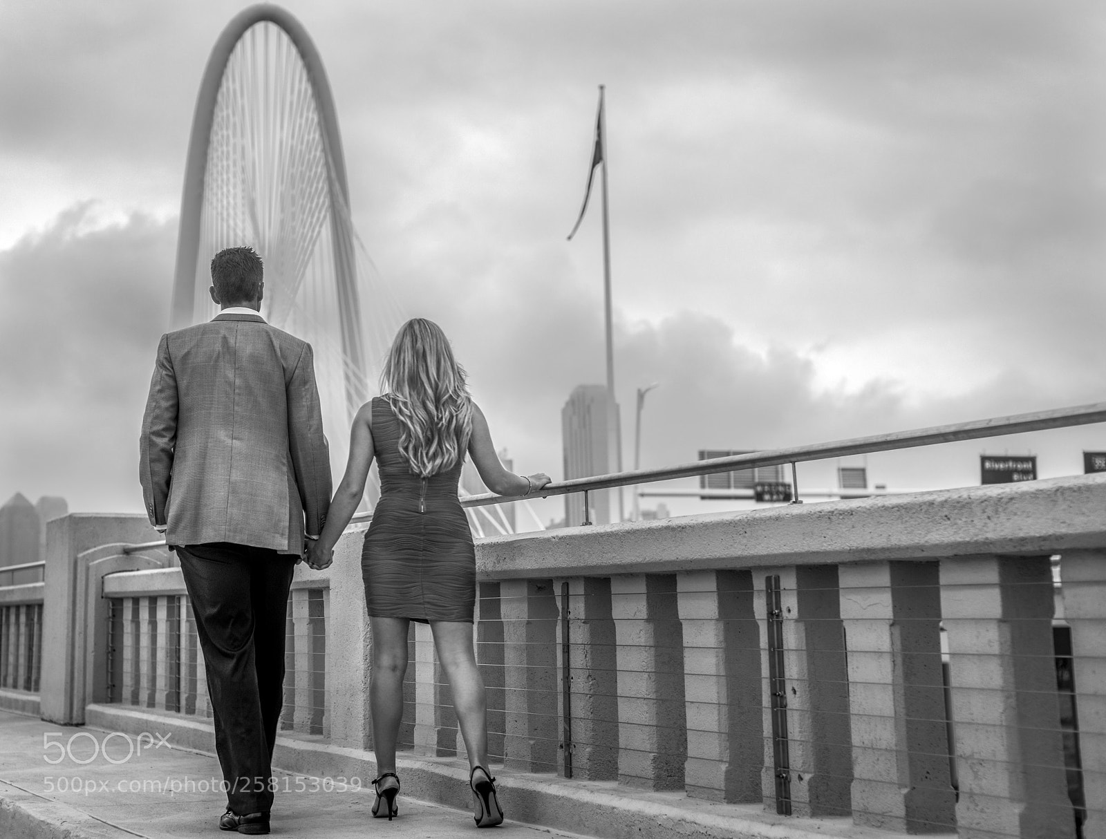 Sony a7R sample photo. An engaging couple photography