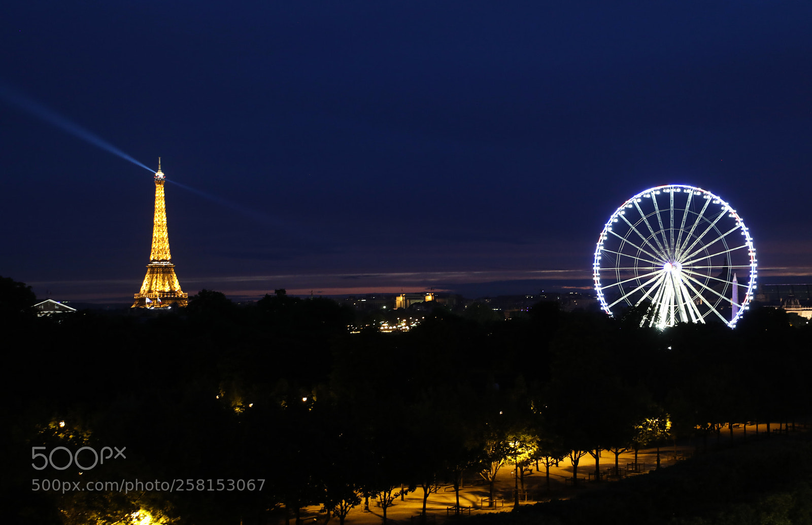 Canon EOS 5D Mark IV sample photo. Bonsoir paris photography