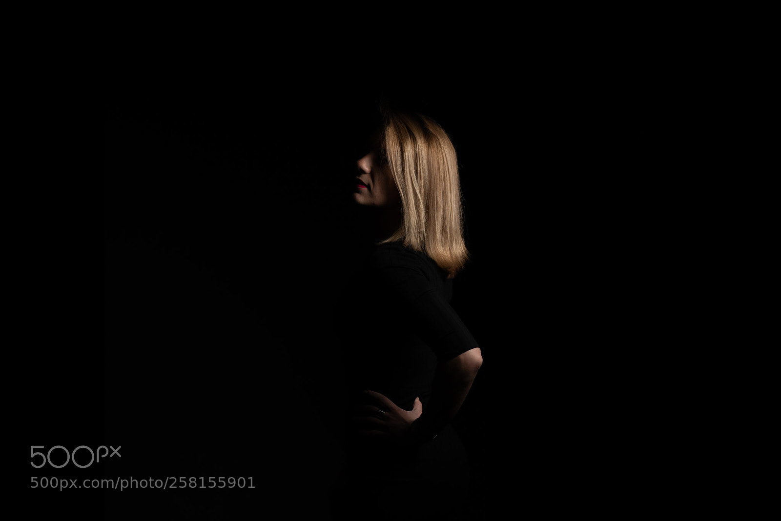 Nikon D810 sample photo. Cristina in the dark photography