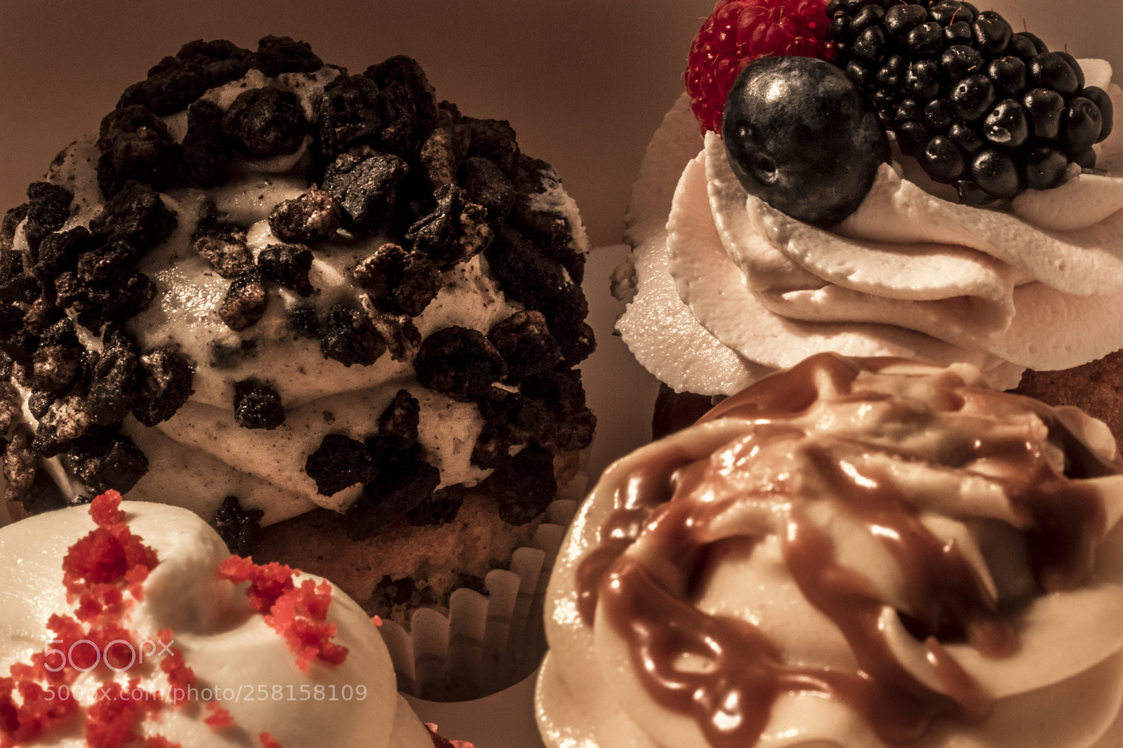 Canon EOS 80D sample photo. Be the cake photography