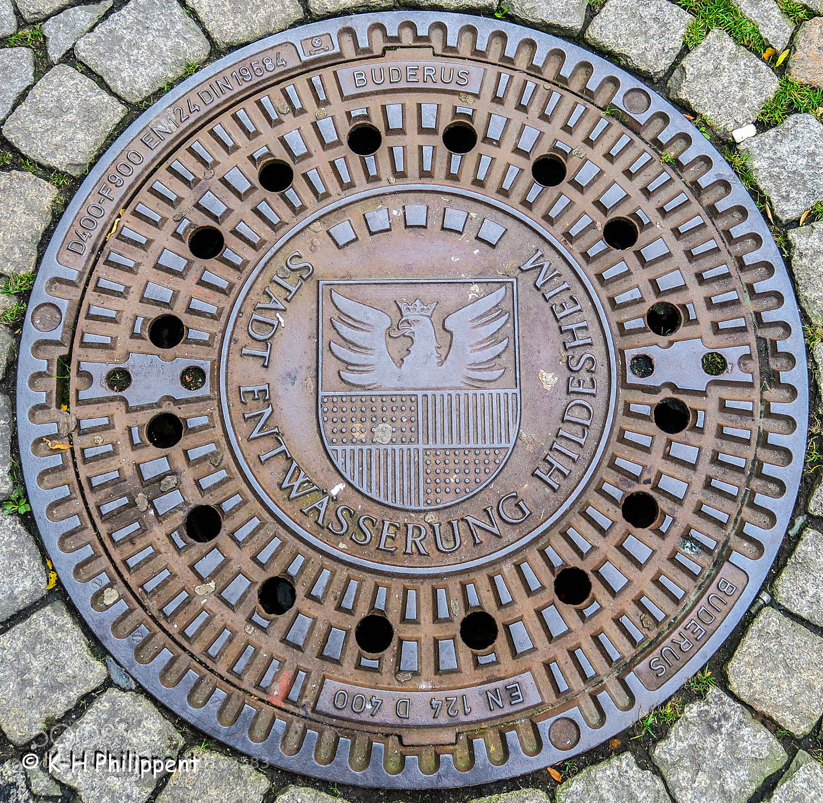Canon PowerShot G3 X sample photo. Hildesheim (germany) kanaldeckel photography